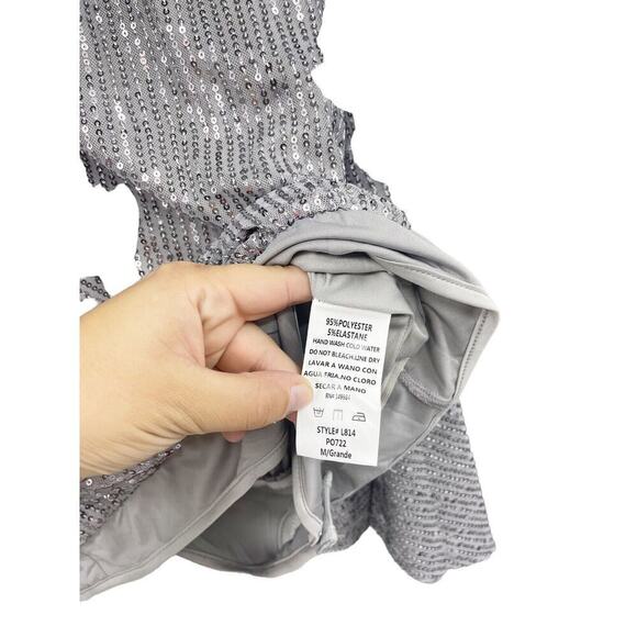 Southern Fried Chics Boutique Silver Sequin Belle Sleeve Bodysuit Womens Medium - Picture 4 of 7